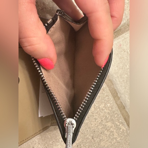 NWT - Coach Snap Wallet - Picture 4 of 6